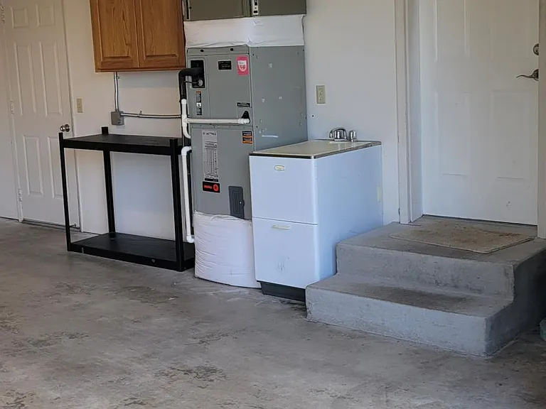 941 E Alder St — Photo 12