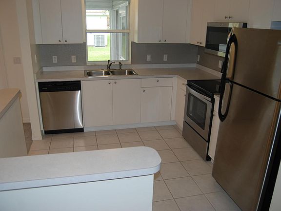 3rd image of 1007 Del Mar Dr