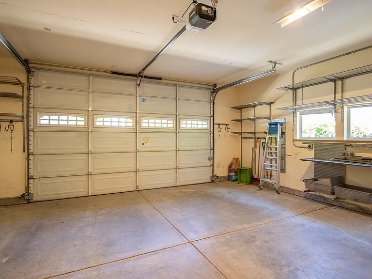 111 Misty Ct — Photo 31