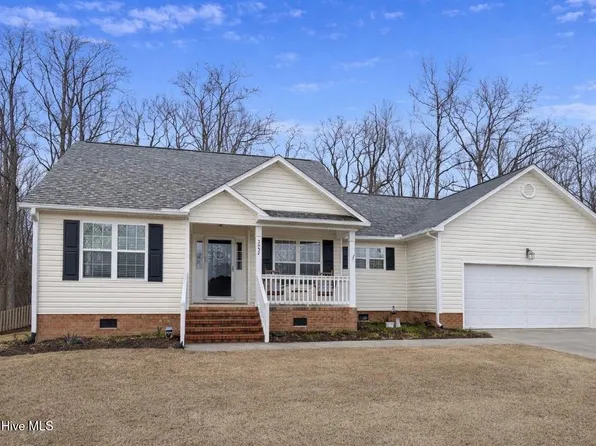 2837 Elizabeth Edwards Court, Grimesland, NC 27837