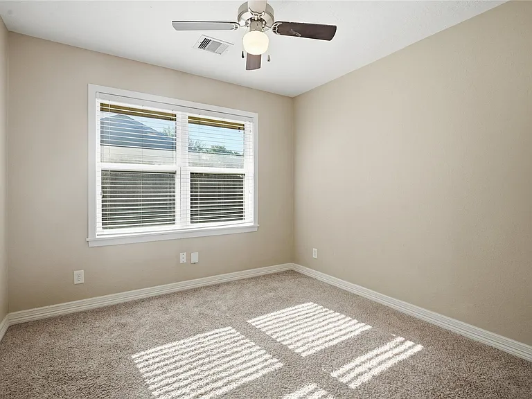 505 Malvern Ave — Photo 19
