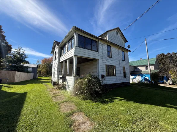 58 Atlantic St, Union City, PA 16438