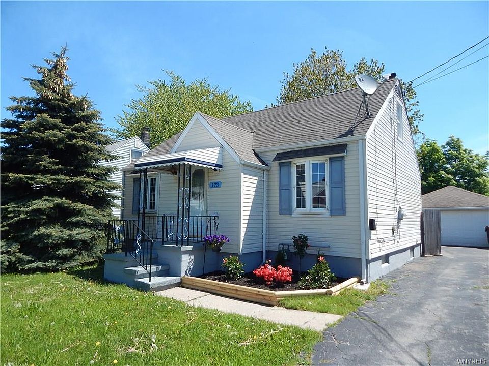 1st image of 173 Curtiss St