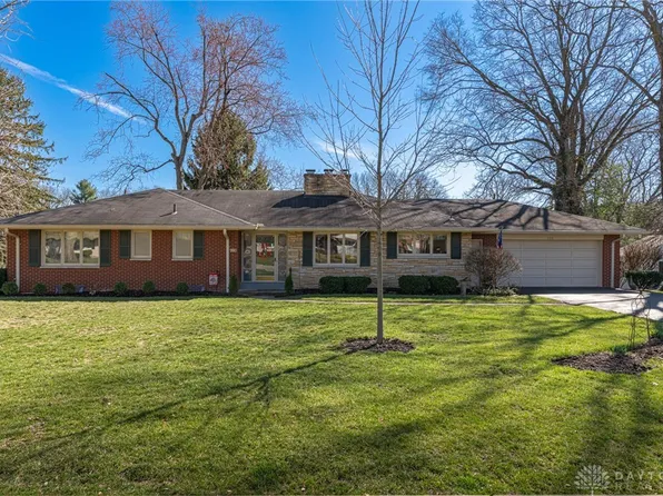 238 Marchester Dr, Dayton, OH 45429