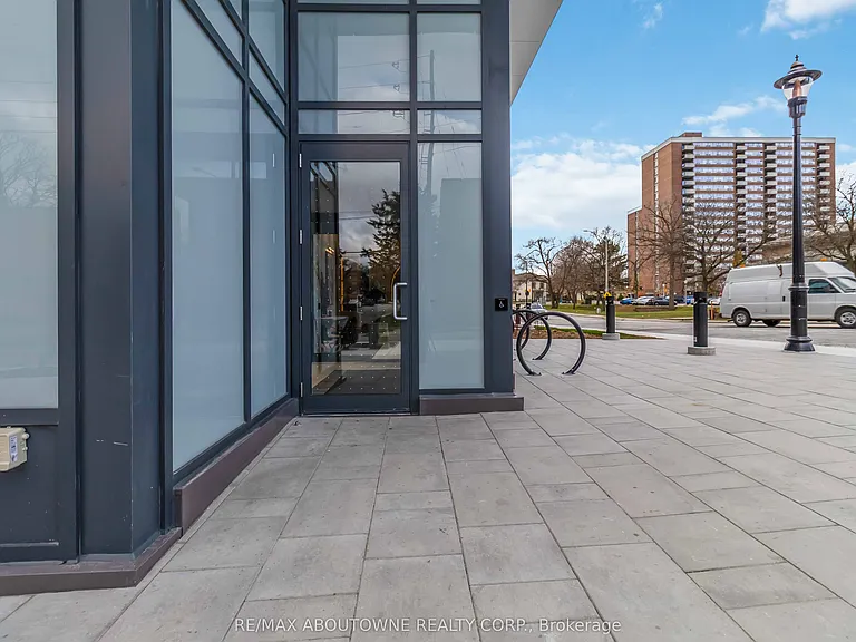 2088 James St #1109 — Photo 3