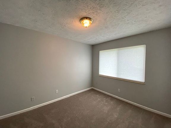 2nd image of 1212 Park Hill Cir #D