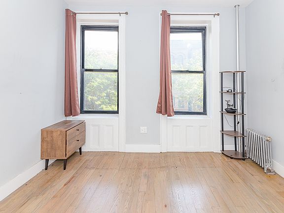 4th image of 161 Vernon Ave APT 3C