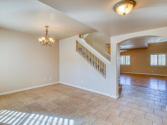 5th image of 4225 Camelot Heights Dr