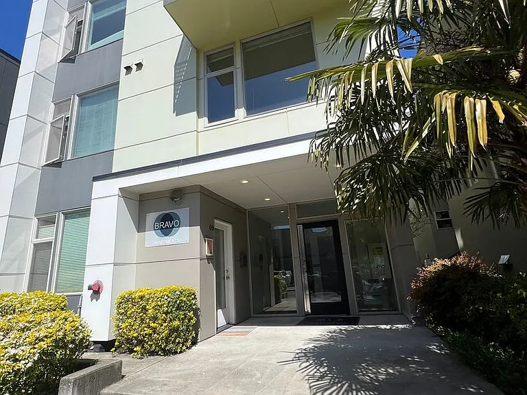Bravo Apartments — Photo 25