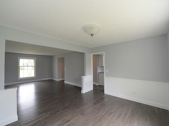 5th image of 30900 Perry Dr