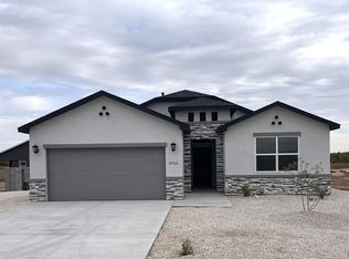 3724 N Pat Garrett Rd, Carlsbad, NM 88220