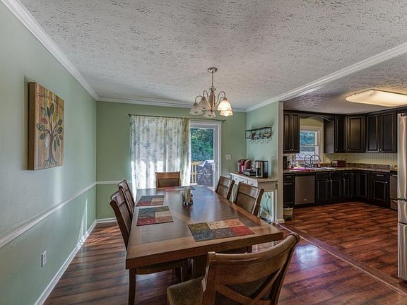 4th image of 500 Crestfield Dr