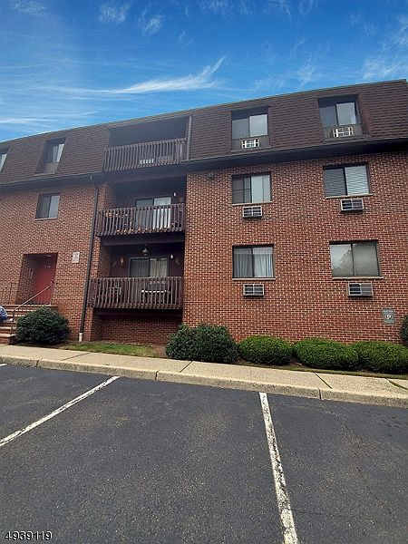 1st image of 730 Mill St Unit F6