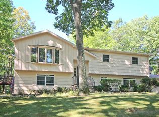 33 Dick Finn Rd, New Fairfield, CT 06812