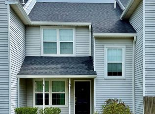 13 Everett Dr, Newtown, PA 18940