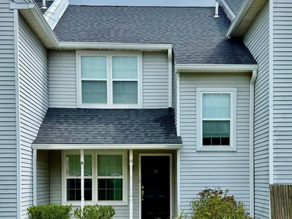 13 Everett Dr, Newtown, PA 18940