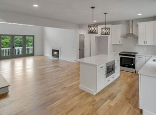 7664 Sawyer Brown Rd, Nashville, TN 37221