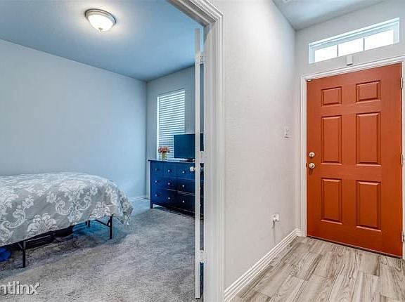 5th image of 8311R Roan Mews