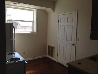 4th image of 213 Roane St #C