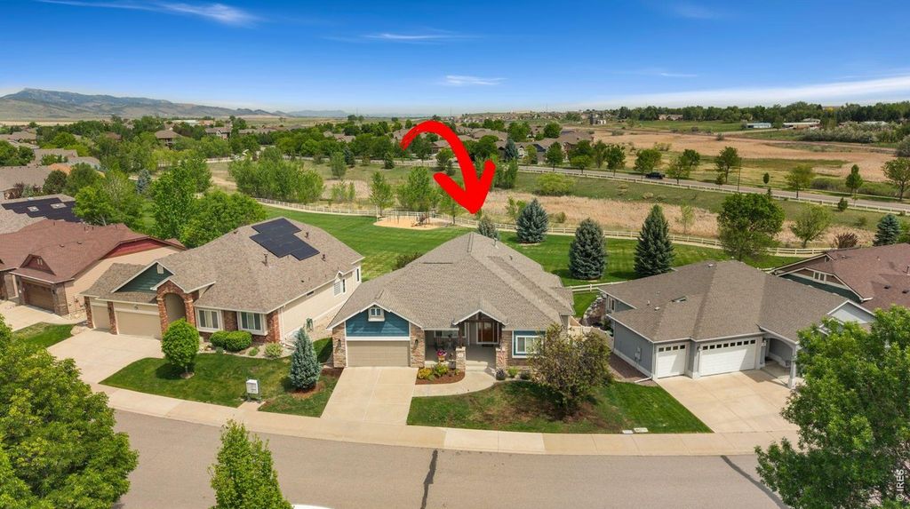 885 Crabapple Dr