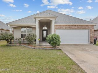 209 Golden Harvest Ln, Rayne, LA 70578