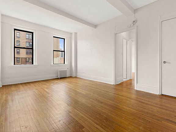 2nd image of 4113 Broadway #4D