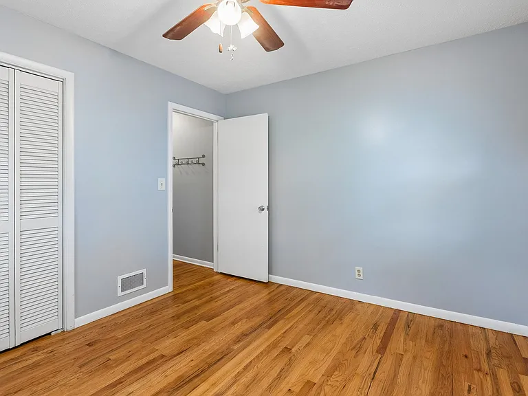 3006 S 108th St — Photo 18