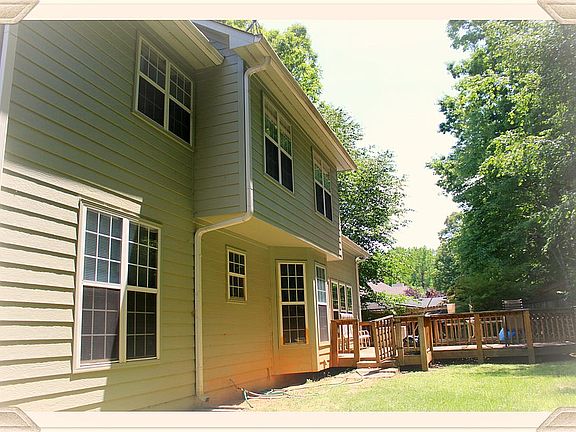 3rd image of 9253 Brook Ct