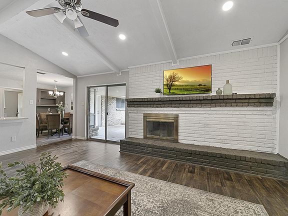 4th image of 1228 Holt Ave #18126287