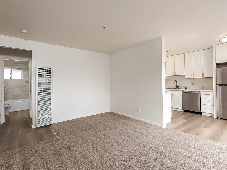 Los Robles Apartments — Photo 5