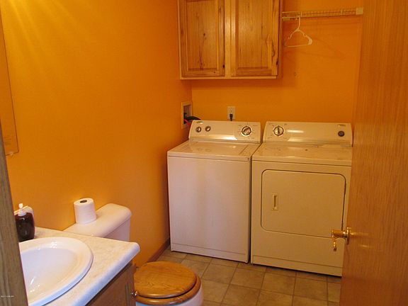 4th image of 1482 Park Ave
