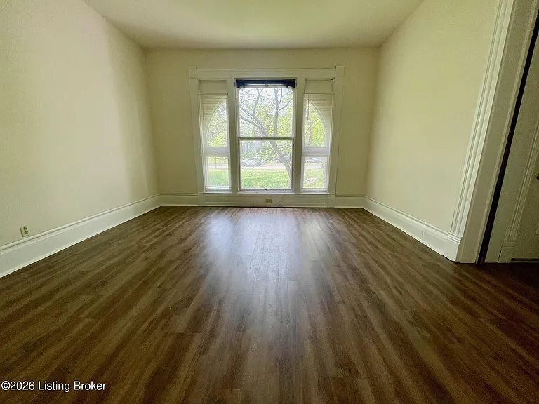 4007 Southern Pkwy #1 — Photo 2