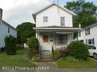 36 W 4th St, Wyoming, PA 18644