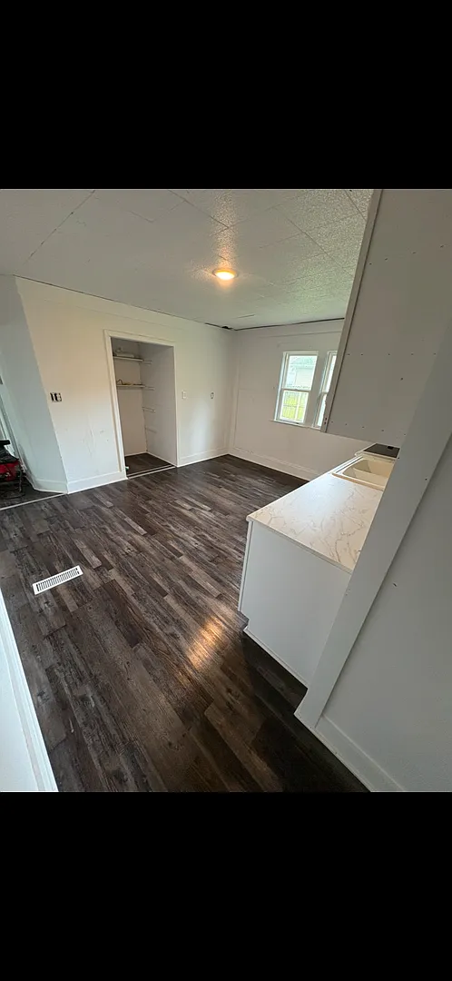Newly Updated Home w/ Modern Floors + Spacious Layout Must See! — Photo 2