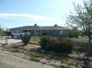 10444 3rd St, Hesperia, CA 92345