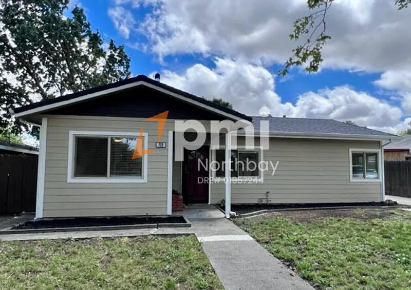 709 Georgia Way photo 1