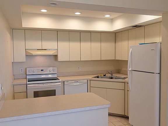 3rd image of 950 S Kanner Hwy APT 808