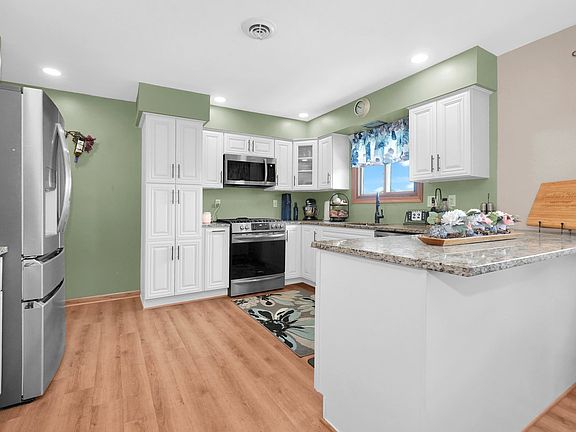 5th image of 23424 W Winston Ave