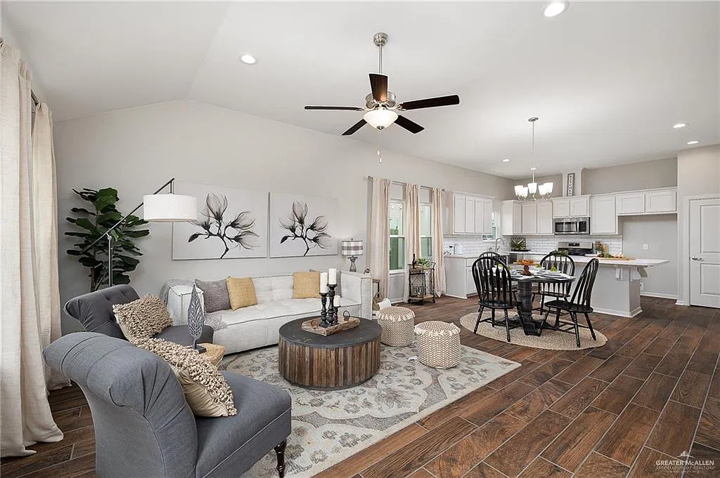 3 bed, 2.0 bath, 1420 sqft, $1,800 — Photo 4