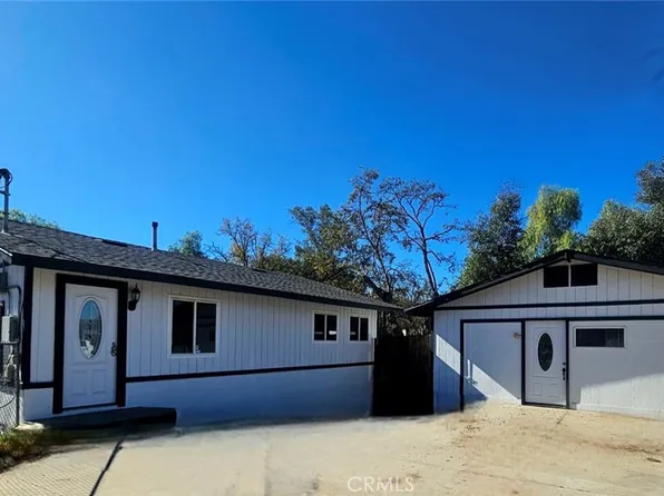 17207 Voorhes Ln, Ramona, CA 92065