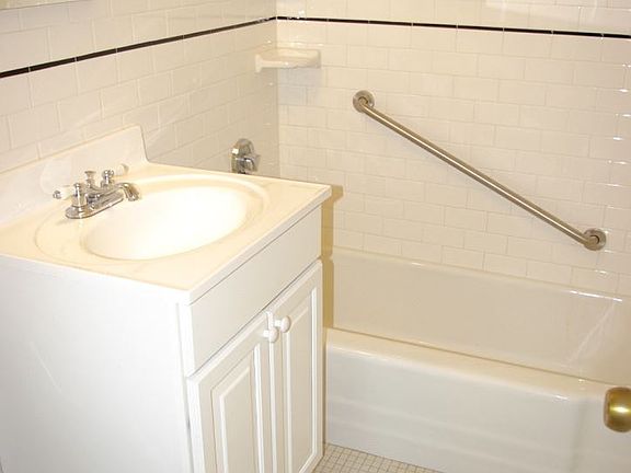 4th image of 101 Monmouth St APT 108