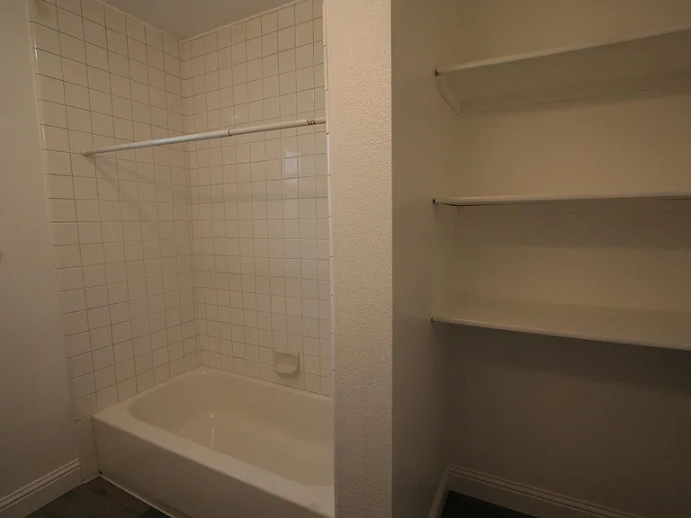 415 T St #2 — Photo 9