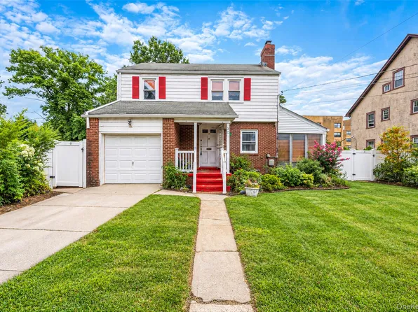 30 Fairview Boulevard, Hempstead, NY 11550