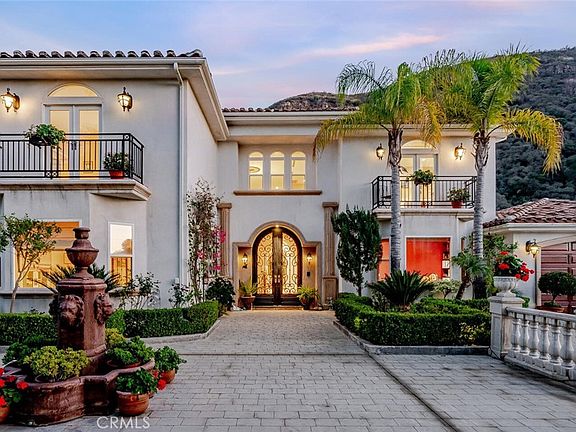 5th image of 27 Roundup Rd