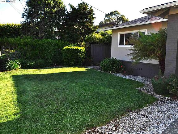 2nd image of 25648 Paul Ct