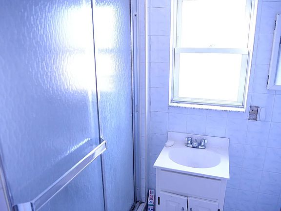 4th image of 135 Beach 124 St