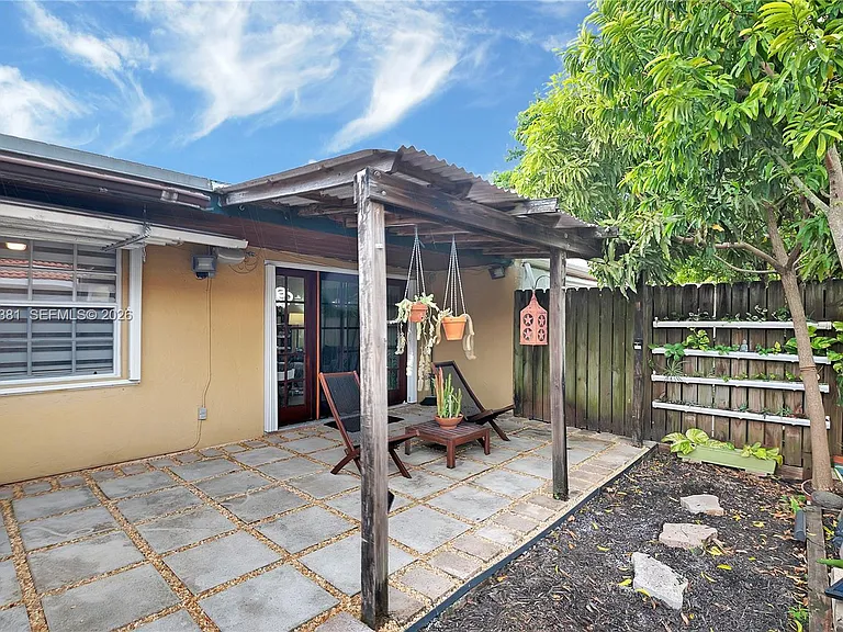 11426 NW 4th Ter #11426 — Photo 24