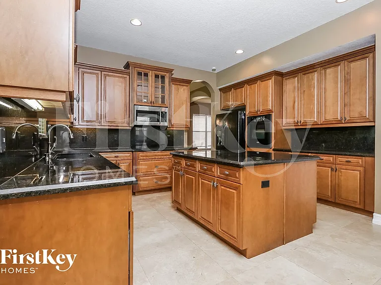 8636 Cobblestone Point Cir — Photo 6