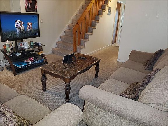 3rd image of 204 Sunbury St #2B