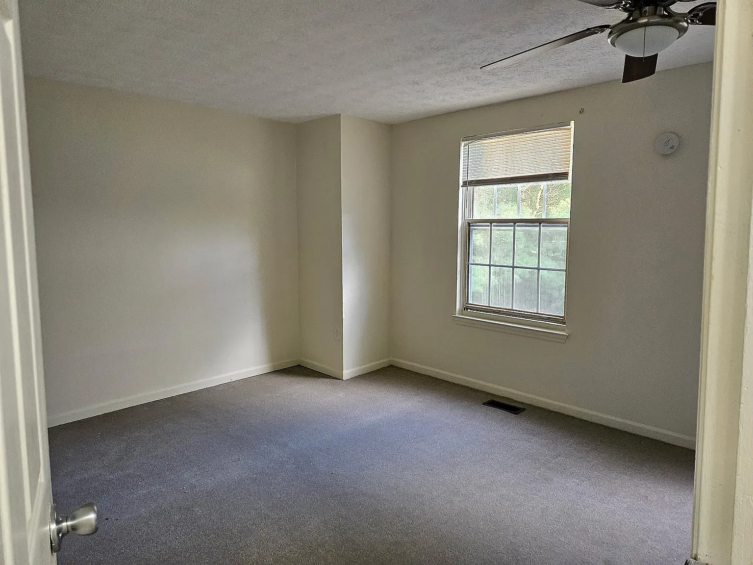 3 bed, 2.5 bath, 1400 sqft, $2,780 — Photo 4